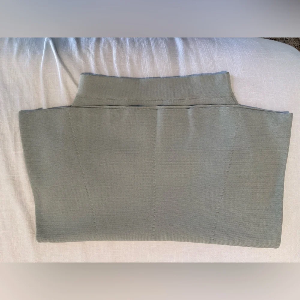 REISS Bridgette Sage Green Pencil Knit Skirt Pockets High Waisted Womens Size 2